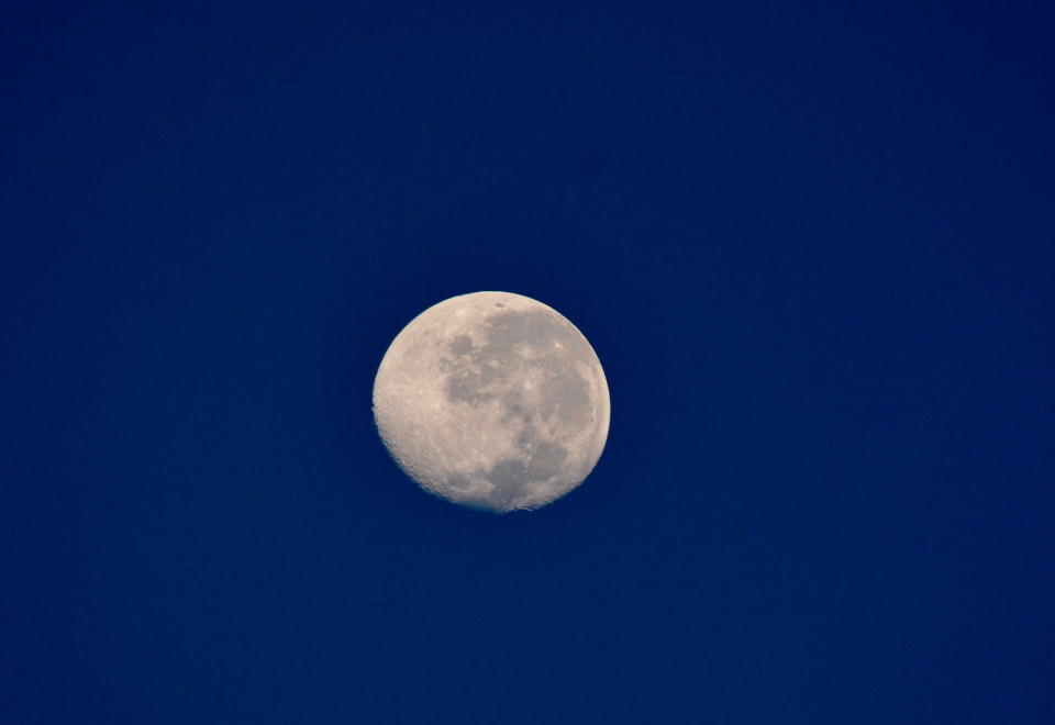 Full Moon Surf_Photo by Joscha Jancke