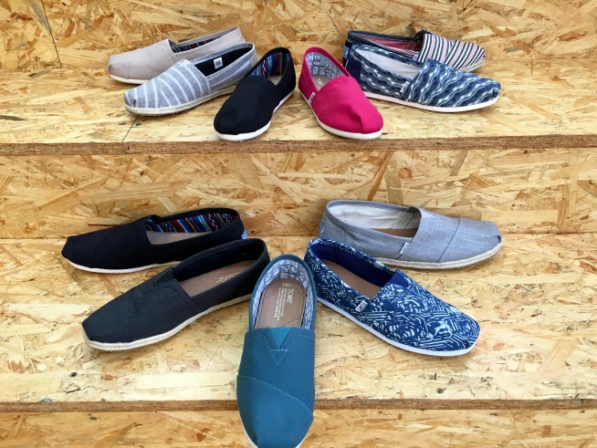Toms Womens and Mens Summer Shoes